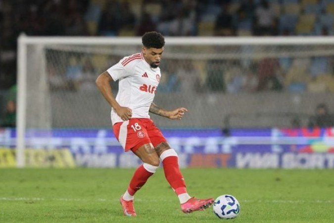 JUNINHO – Assim como Vitão, muito bem na marcação e nas antecipações, ganhando a maioria das bolas levantadas na área. Perdeu apenas um lance no primeiro tempo, quando Kaio Jorge o ultrapassou e chutou com perigo. Nota: 6,0. Foto: Ricardo Duarte/Internacional