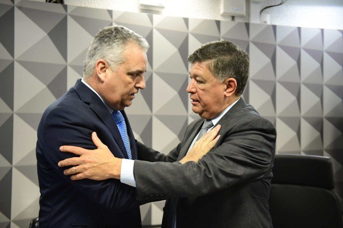 Alfredo Gaspar (relator) e Carlos Viana (presidente): eleitos para os cargos principais da CPMI por conta da mobilização dos bolsonaristas - (crédito: Saulo Cruz/Agência Senado) Alfredo Gaspar (relator) e Carlos Viana (presidente): eleitos para os cargos principais da CPMI por conta da mobilização dos bolsonaristas - (crédito: Saulo Cruz/Agência Senado)