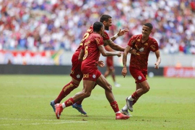 Bahia vence o Santos e entra no G4 do Brasileirão -  (crédito: Foto: Rafael Rodrigues / EC Bahia)