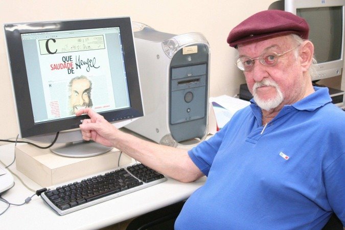 Visita do cartunista Jaguar a Brasília em 2005: artista conheceu a redação do Correio Braziliense -  (crédito:  Breno Fortes/CB/D.A Press)