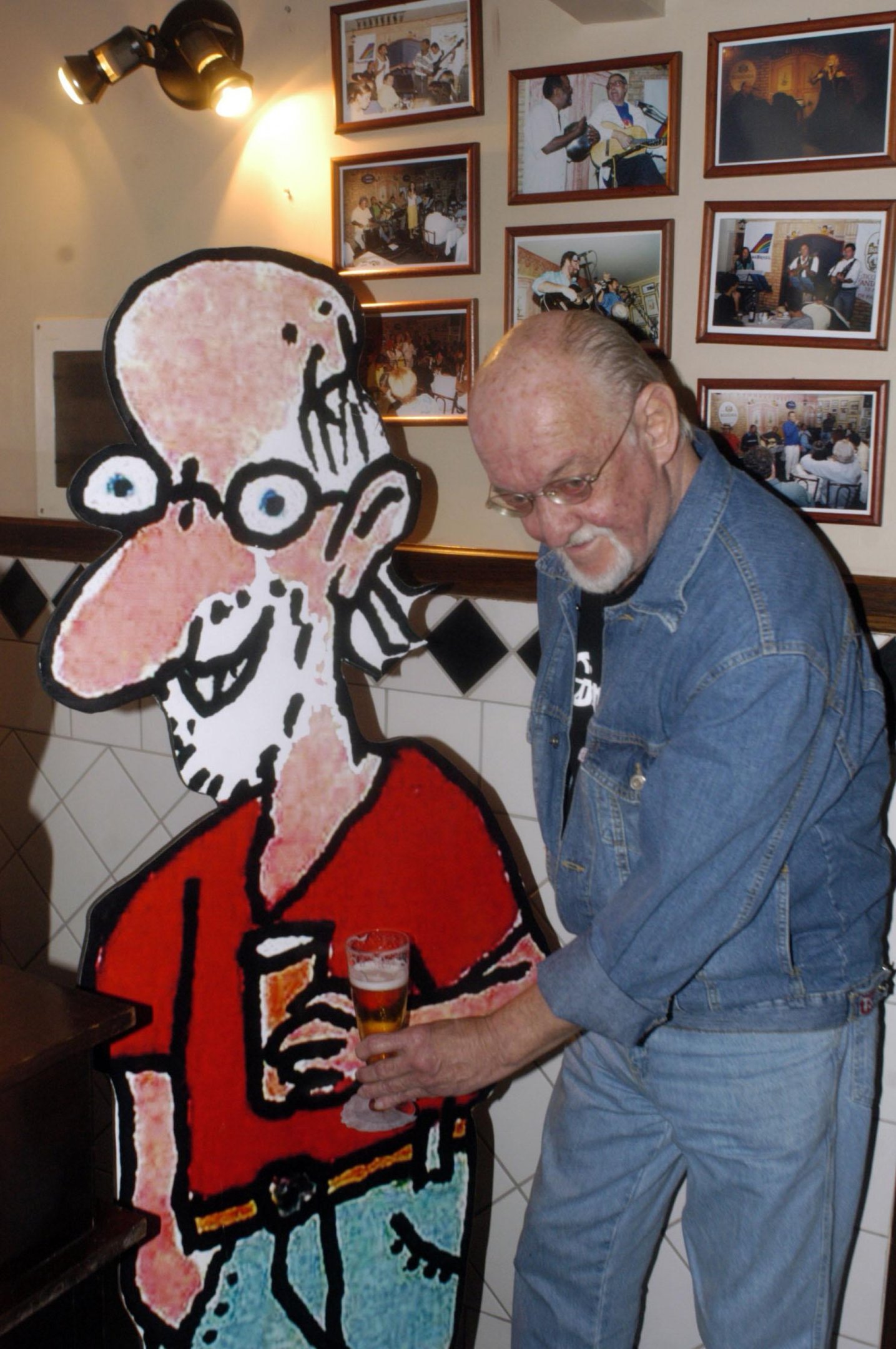 Visita do cartunista Jaguar a Brasília em 2005