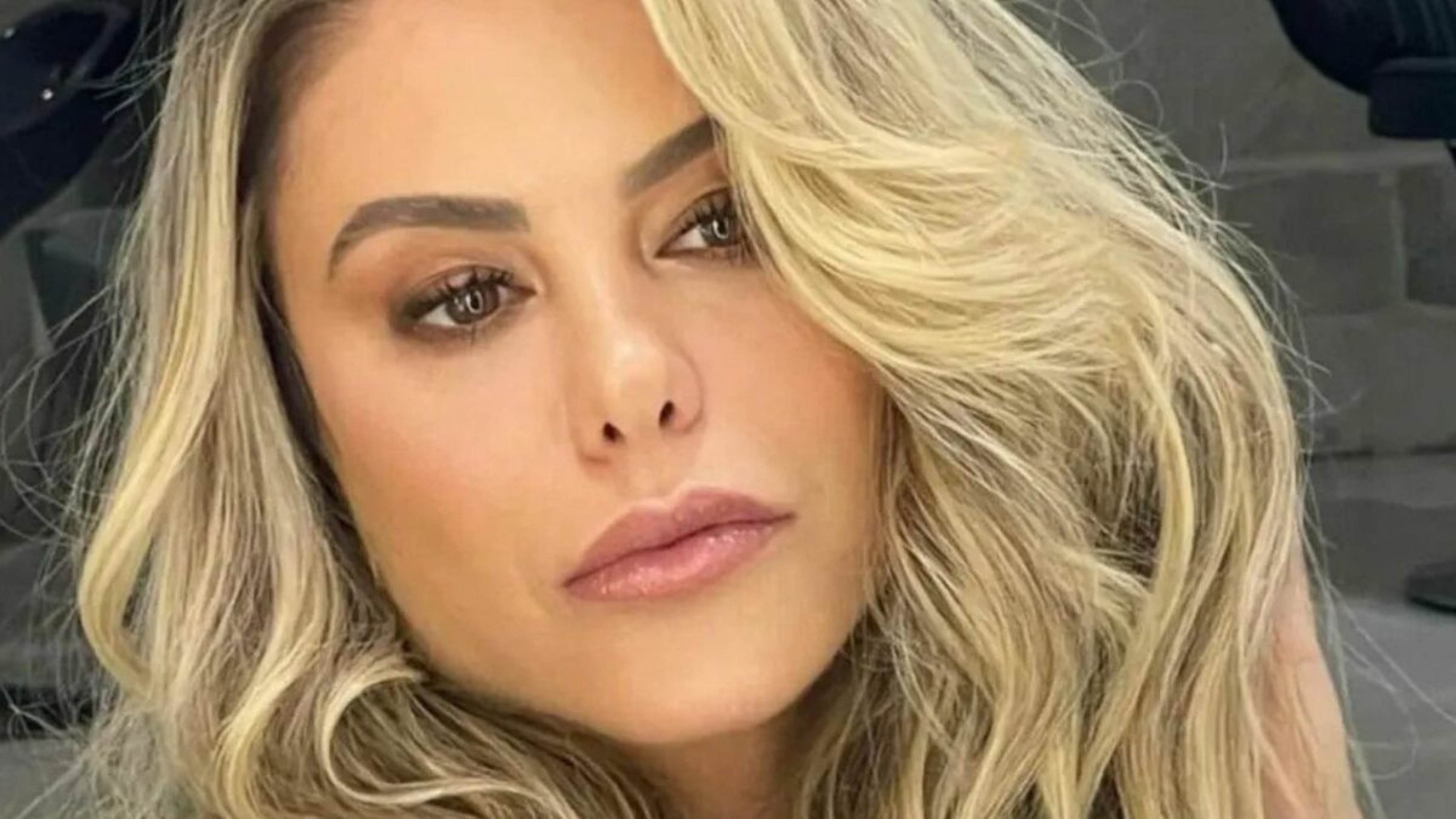 Poliana Rocha faz forte desabafo sobre o corpo: 