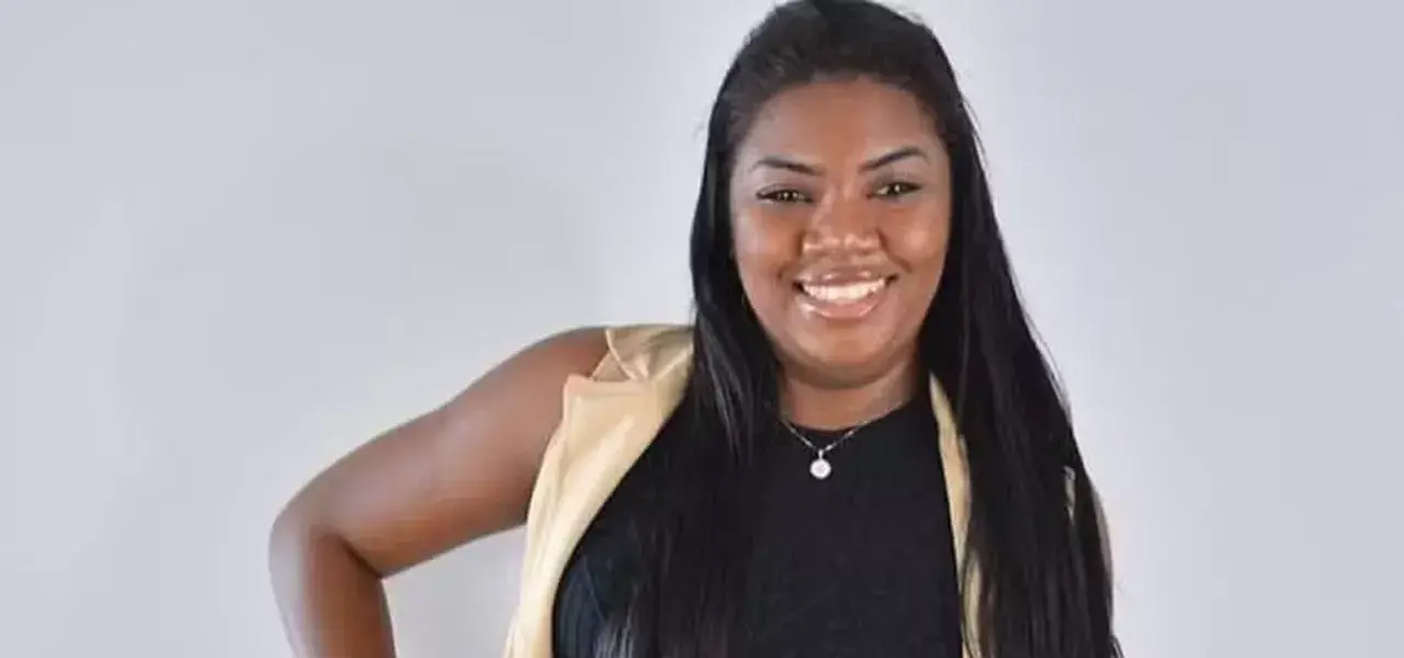 Raquel Brito, irmã de Davi, é levada à delegacia