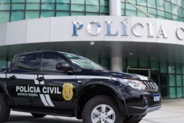 A jornada de trabalho para o cargo é de 40 horas semanais e de dedicação exclusiva, incompatível com o exercício de qualquer outra atividade pública ou privada. - 