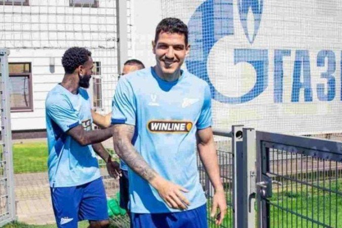 Nino tem interesse em voltar ao Brasil, mas Zeni não quer liberar o jogador -  (crédito: Foto: Divulgação / Zenit)