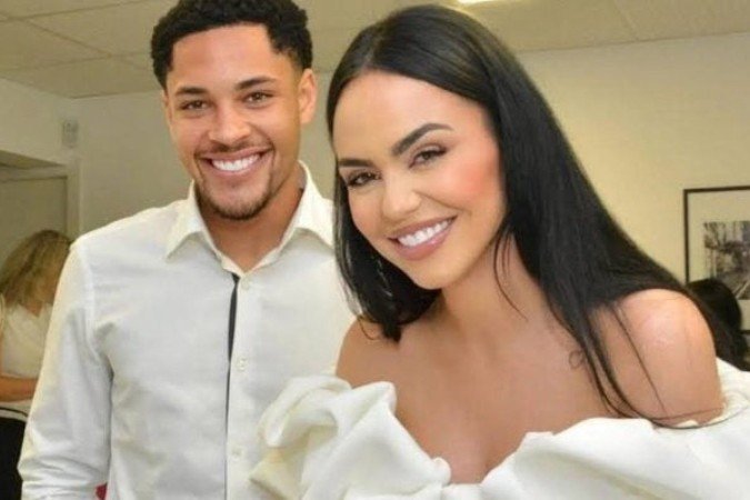 Vitor Roque (direita) sofre acusações de se envolver em casos extraconjugais virtuais - (crédito: Foto: Divulgação/Palmeiras) Vitor Roque (direita) sofre acusações de se envolver em casos extraconjugais virtuais - (crédito: Foto: Divulgação/Palmeiras)