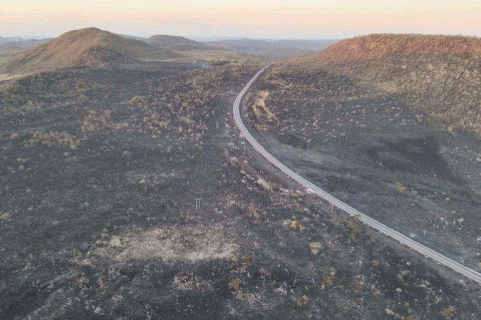 Chapada dos Veadeiros teve 900 hectares atingidos por incêndio - (crédito: Divulgação/ICMBio) Chapada dos Veadeiros teve 900 hectares atingidos por incêndio - (crédito: Divulgação/ICMBio)