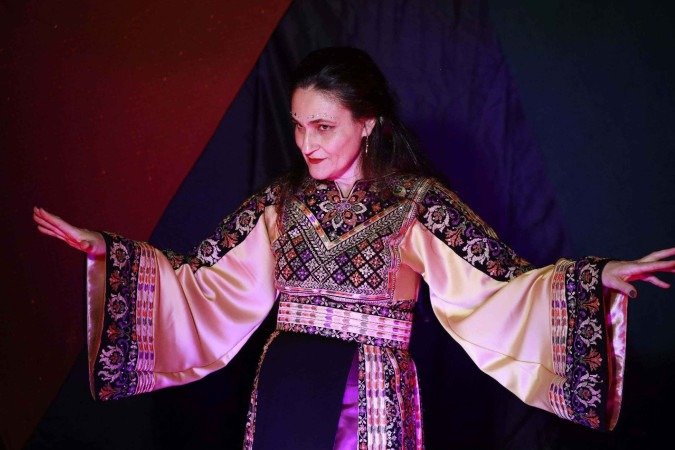 Sulian Vieira interpreta Sharrazad, que Sulian Vieira interpreta Sharrazad, que