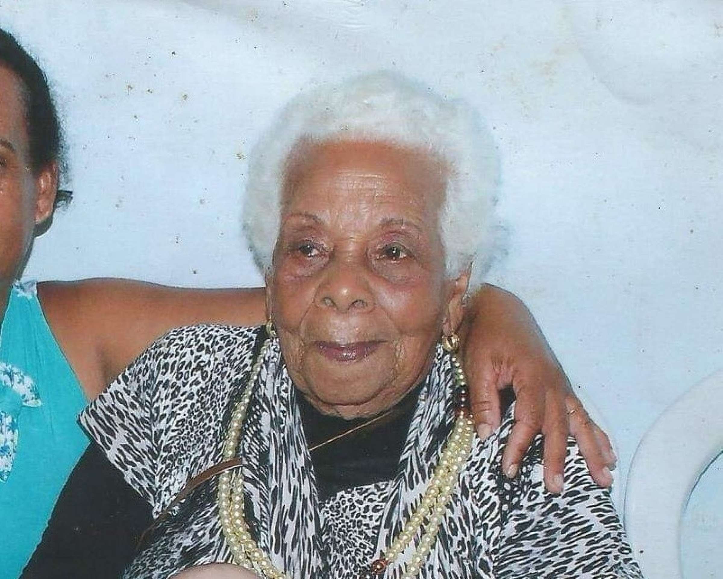 Izabel Rosa Pereira em 11 de novembro de 2012, aos 102 anos