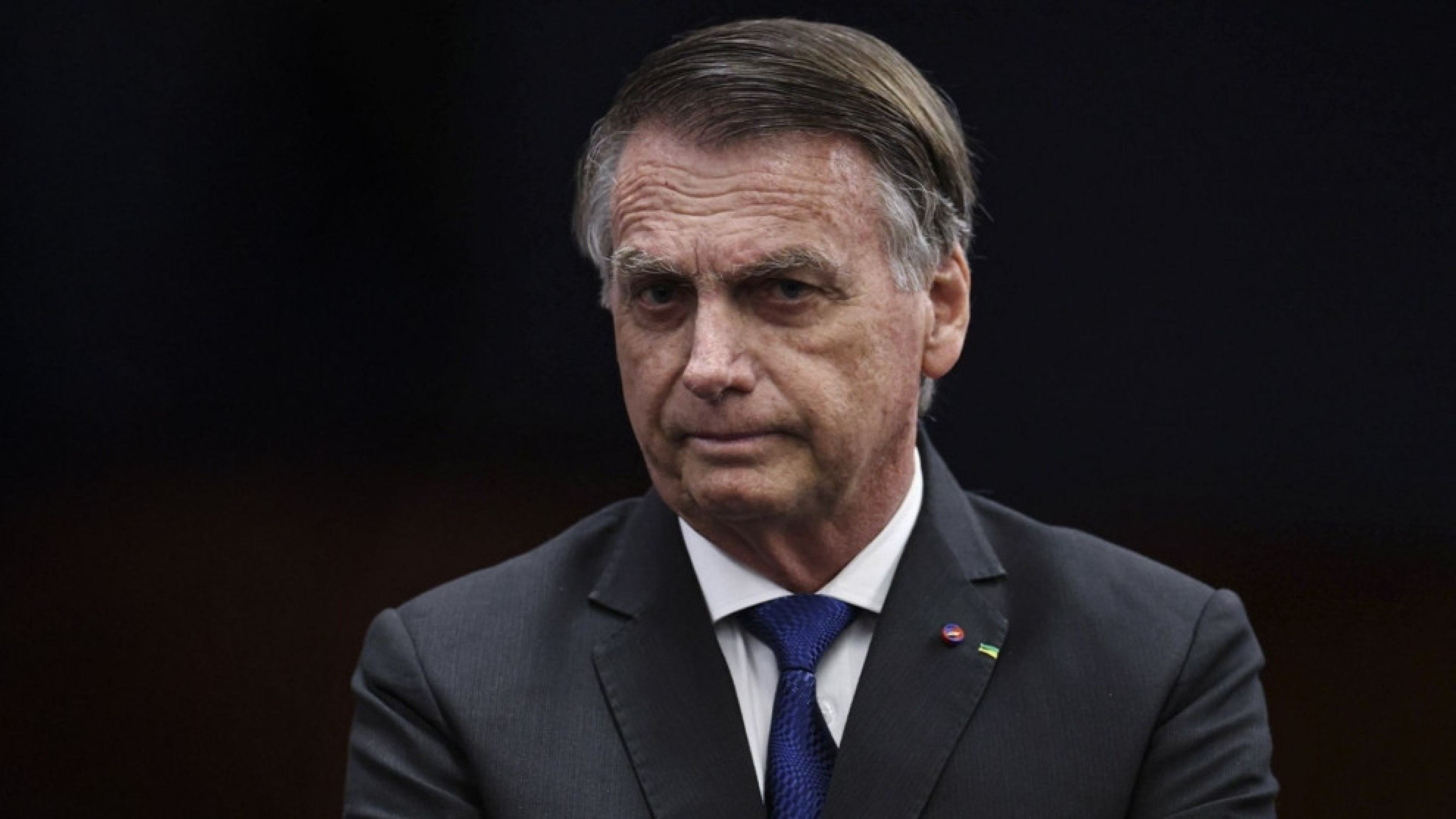 Quaest: maioria acha que prisão de Bolsonaro é justa e foi causada de propósito