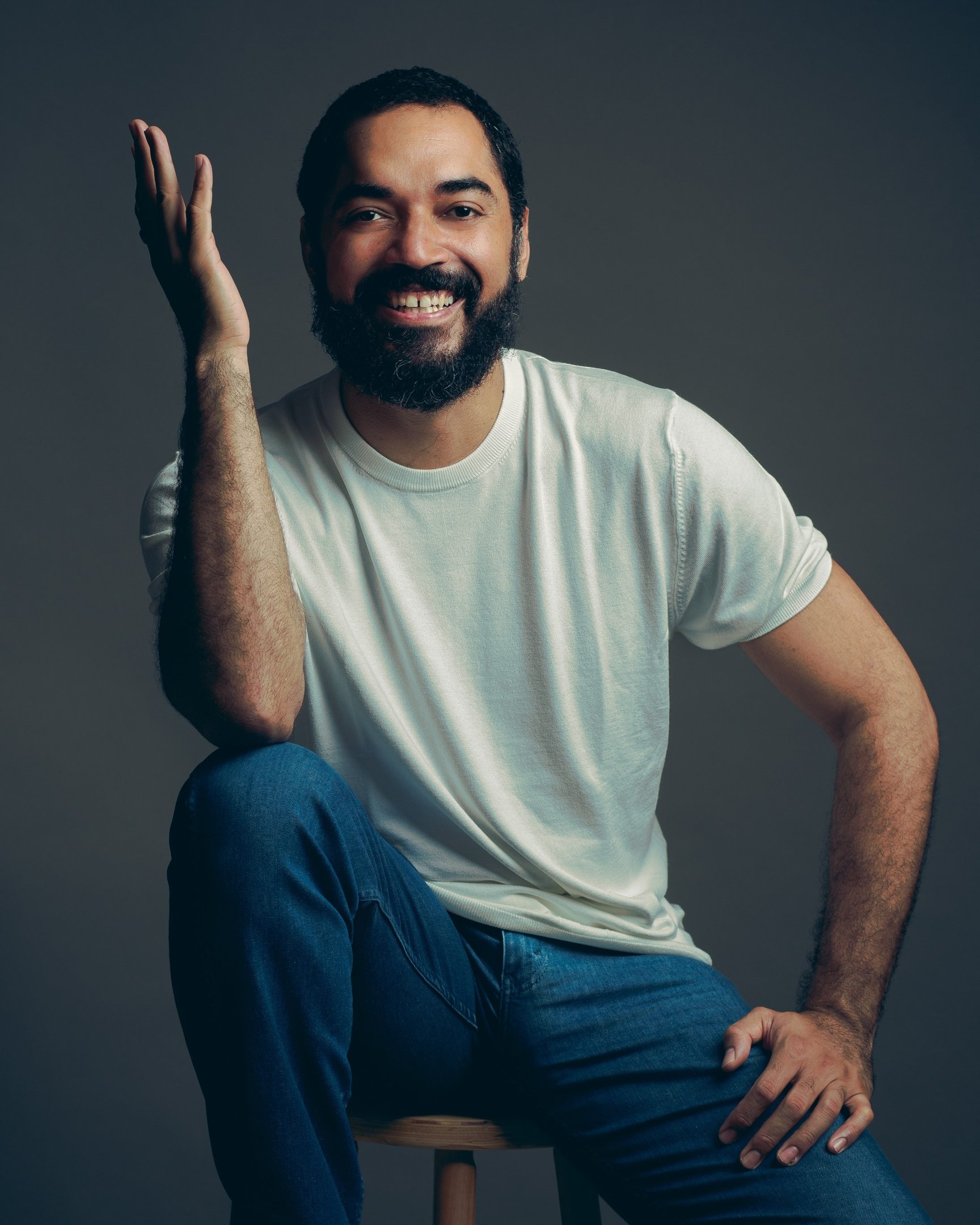  Thomás Aquino, ator     