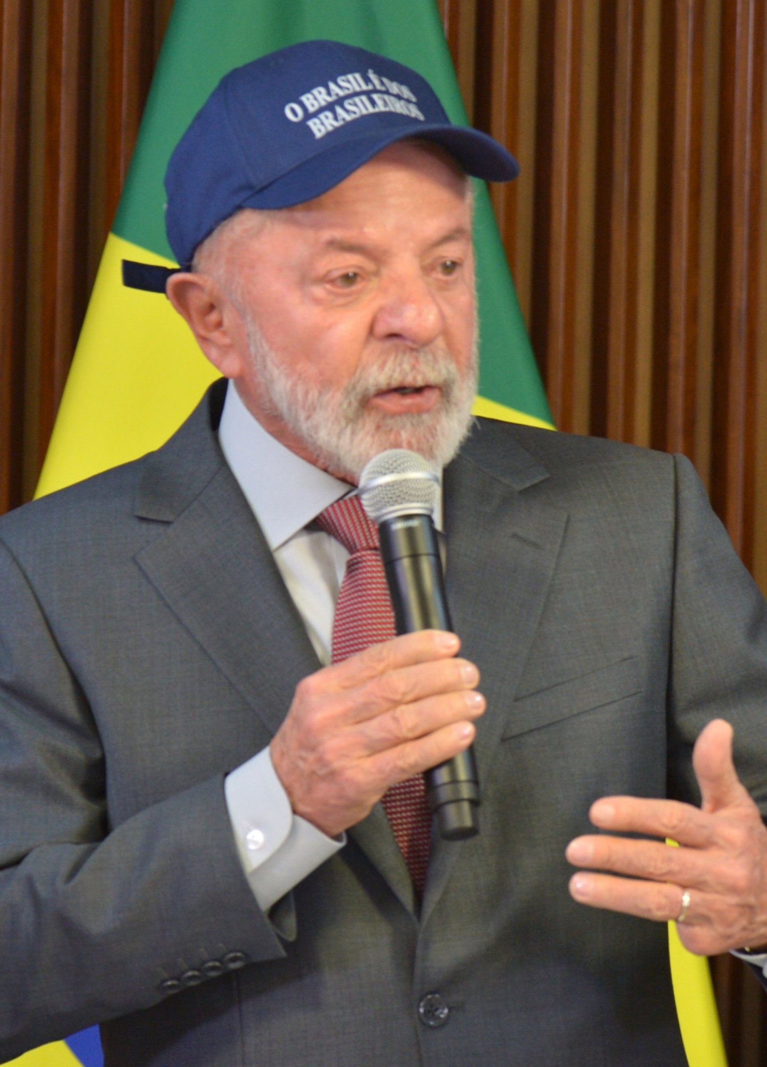 Lula diz que só não será candidato em 2026 se houver problema de saúde