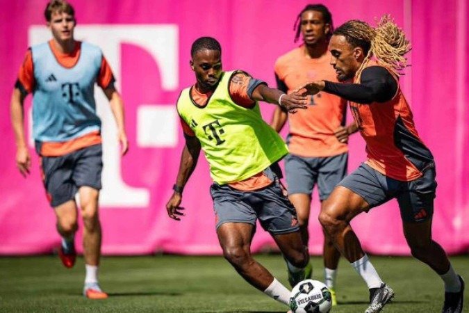 Jogadores do Bayern de Munique durante treinamento da equipe -  (crédito: Foto: Divulgação)