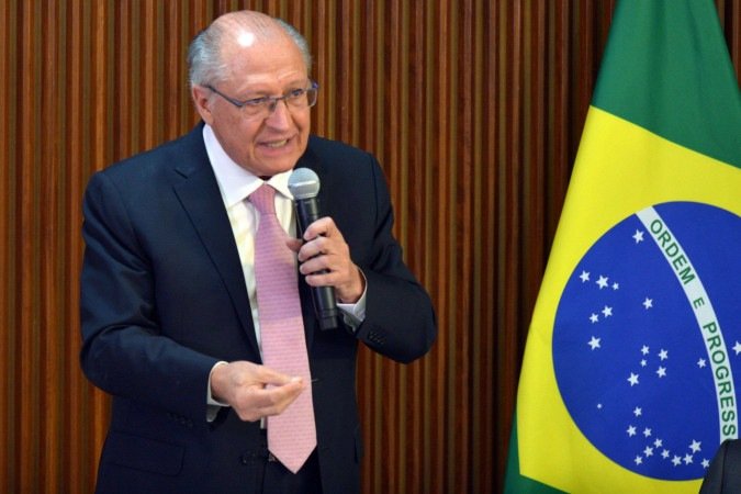 Alckmin também comentou o tarifaço aplicado pelos Estados Unidos aos produtos brasileiros. Ele destacou a exclusão da celulose, que estava com tarifa de 10% e veio para zero nesta semana -  (crédito:  Ed Alves CB/DA Press)