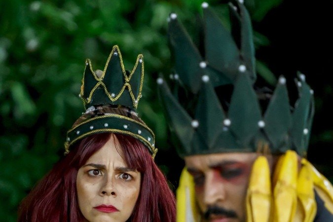 Ubu: O que é bom tem que continuar!
COm os grupos Clowns de Shakespeare, Facetas e Asavessa (RN). Amanhã, às 17h no Estacionamento da Sala Martins Penna (Teatro Nacional), e domingo, às 19h, na Vila Cultural Cobra Coral (quadra 813 Sul)


