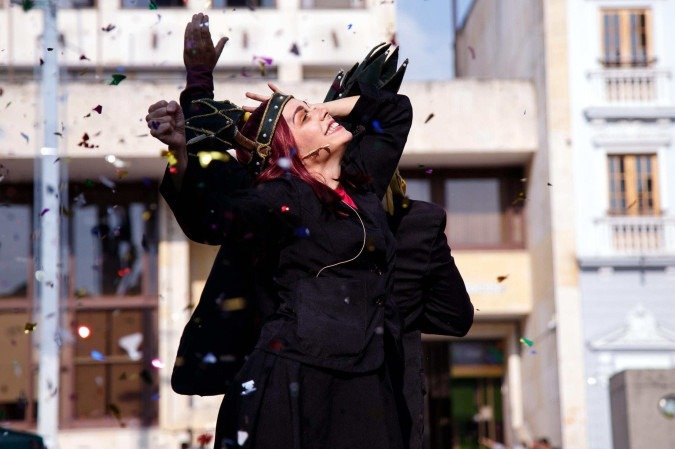 Ubu: O que é bom tem que continuar!
COm os grupos Clowns de Shakespeare, Facetas e Asavessa (RN). Amanhã, às 17h no Estacionamento da Sala Martins Penna (Teatro Nacional), e domingo, às 19h, na Vila Cultural Cobra Coral (quadra 813 Sul)

