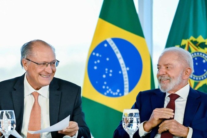 Alckmin anunciou iniciativas do governo federal para impulsionar a competitividade da indústria nacional e ampliar o acesso da população a veículos mais sustentáveis - (crédito: Ricardo Stuckert / PR) Alckmin anunciou iniciativas do governo federal para impulsionar a competitividade da indústria nacional e ampliar o acesso da população a veículos mais sustentáveis - (crédito: Ricardo Stuckert / PR)