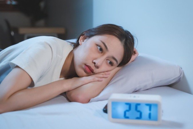 Certos hábitos podem prejudicar a qualidade do sono, afetando a saúde (Imagem: Pormezz | Shutterstock) - (crédito: EdiCase) Certos hábitos podem prejudicar a qualidade do sono, afetando a saúde (Imagem: Pormezz | Shutterstock) - (crédito: EdiCase)