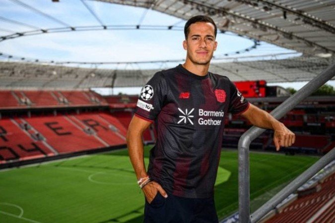 Lucas Vázquez é um dos reforços do Leverkusen para a nova temporada europeia - (crédito: Foto: Divulgação/www.bayer04.de) Lucas Vázquez é um dos reforços do Leverkusen para a nova temporada europeia - (crédito: Foto: Divulgação/www.bayer04.de)
