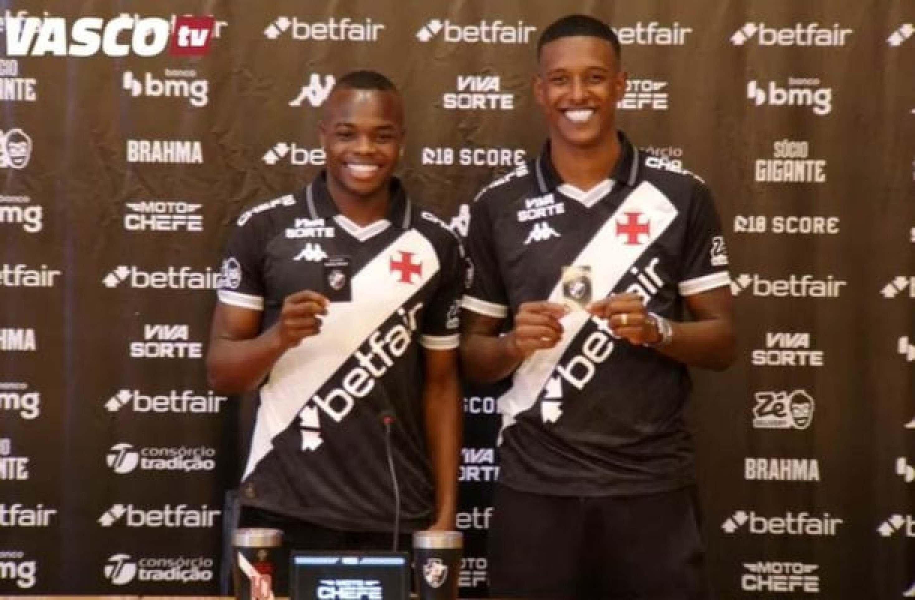 Apresentados, Robert Renan e Gómez destacam importância de Diniz para chegar ao Vasco