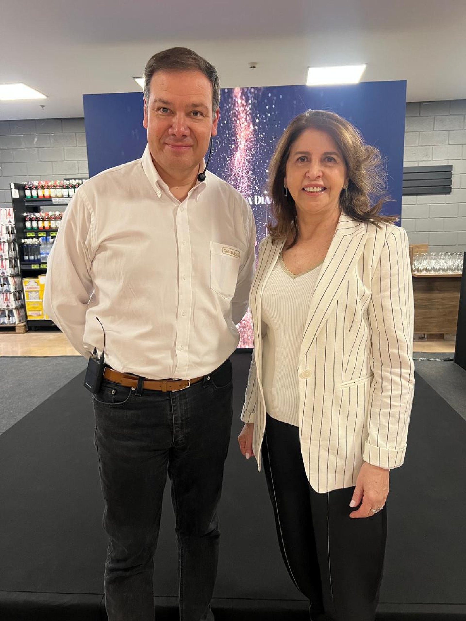 30 anos do vinho Catalina: celebração reúne convidados no Atacadão Dia a Dia