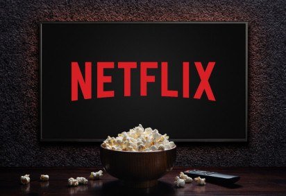 O catálogo da Netflix em setembro chega renovado, trazendo séries e filmes que transitam entre diferentes gêneros (Imagem: Hamara | Shutterstock) -  (crédito: EdiCase)
