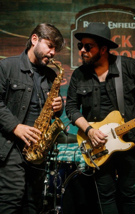 Grupo cria performances intensas e cheias de personalidade