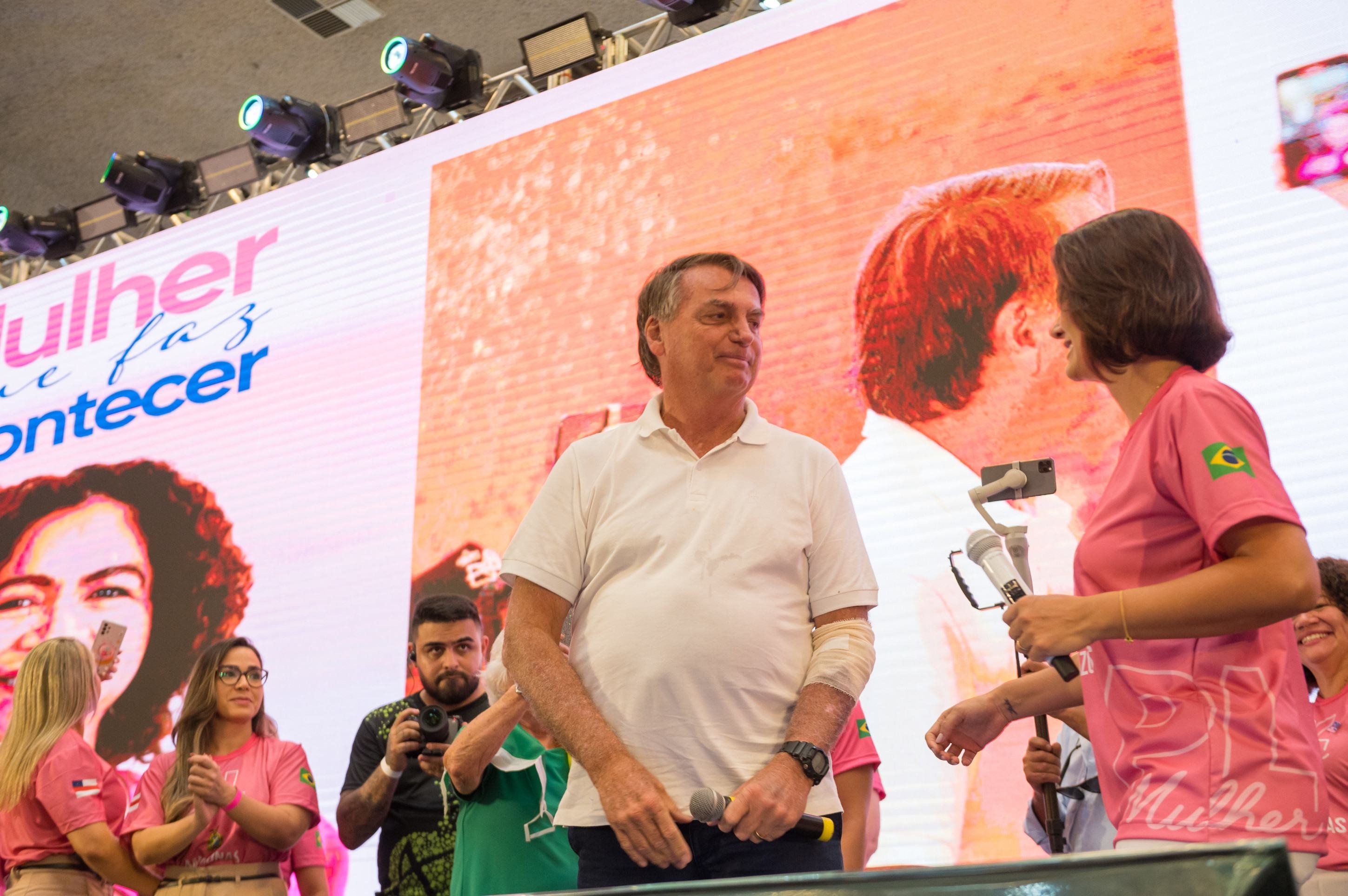 Michelle e Jair Bolsonaro no encontro do PL Mulher em Manaus, em maio de 2024