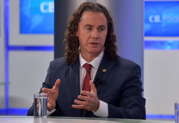 Ed Alves/CB/D.A Press