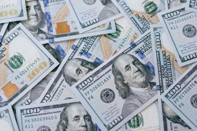 'Movimento de aumento da desconfiança no dólar foi agravado pelo presidente Donald Trump e as suas políticas', diz especialista à BBC Brasil - (crédito: Getty Images) 'Movimento de aumento da desconfiança no dólar foi agravado pelo presidente Donald Trump e as suas políticas', diz especialista à BBC Brasil - (crédito: Getty Images)