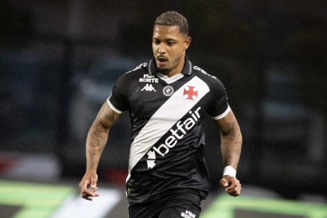 DAVID - Entrou para dar mais mobilidade ao ataque. Porém, não conseguiu muitas escapadas para segurar a bola no setor ofensivo. NOTA 5.0 - Foto: Matheus Lima/Vasco