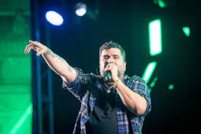 O cantor foi preso quando se preparava para iniciar show em casa noturna