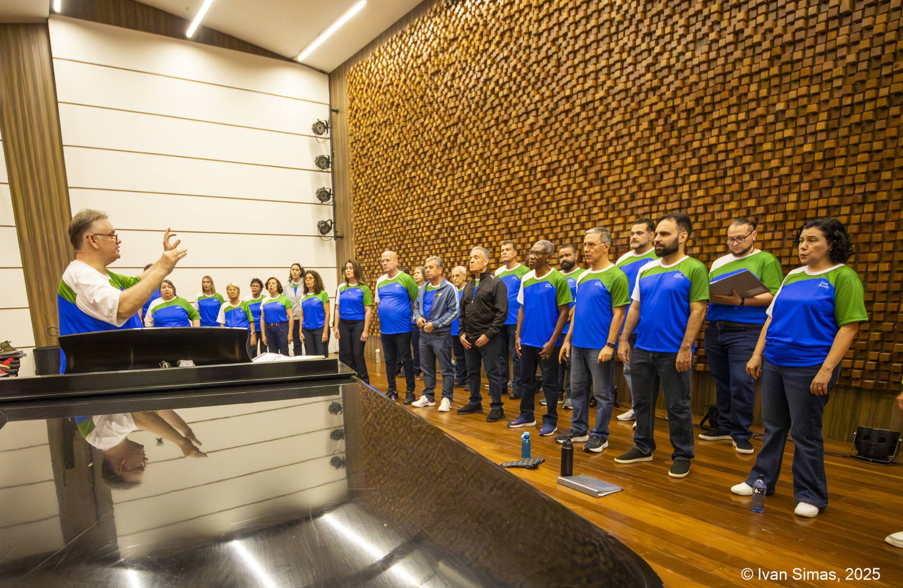 Coral Brasília comemora 30 anos levando música brasileira para o mundo