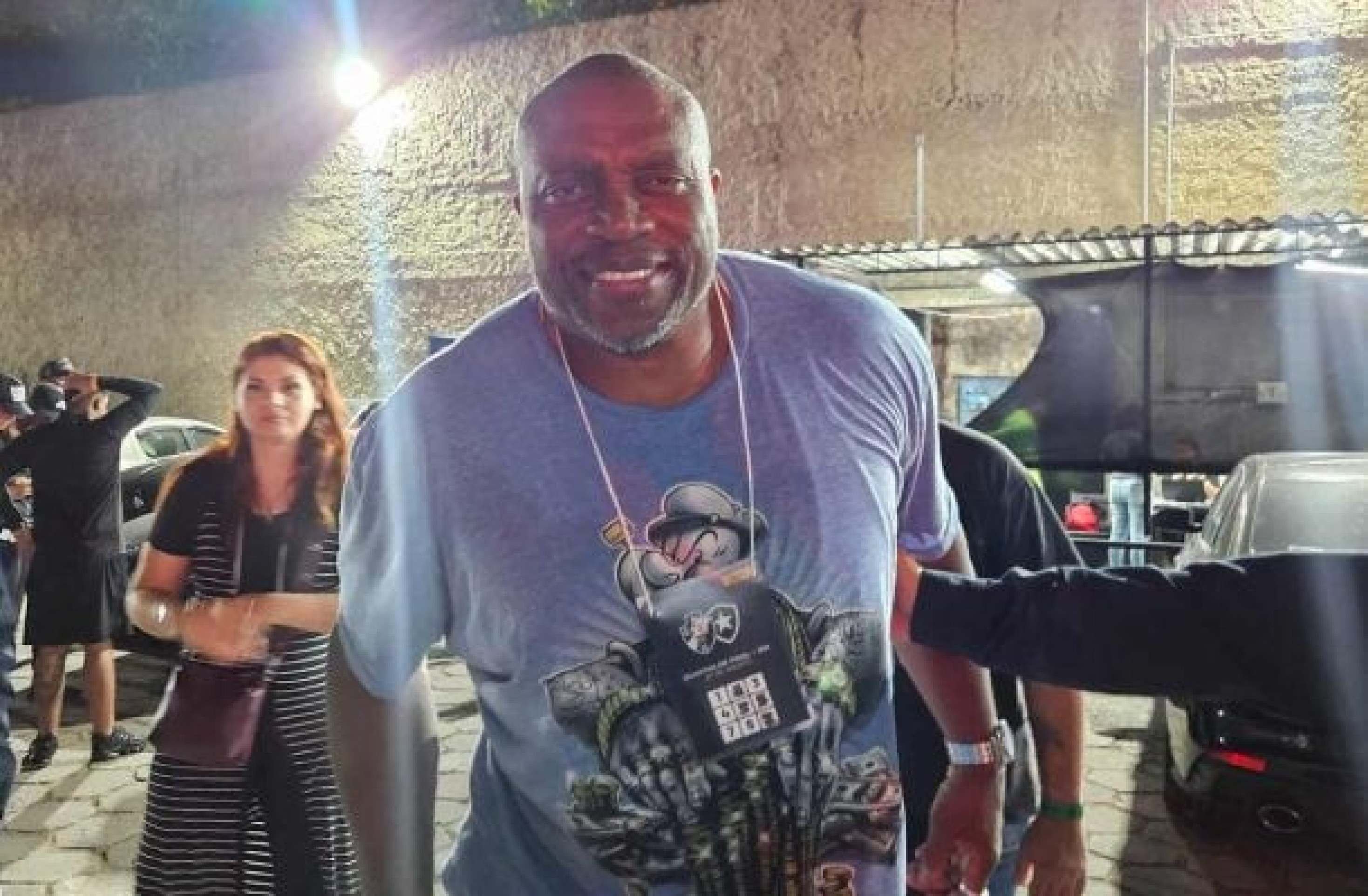 Hum, é mesmo? Ator de ‘Eu, a Patroa e as Crianças’ vai à São Januário