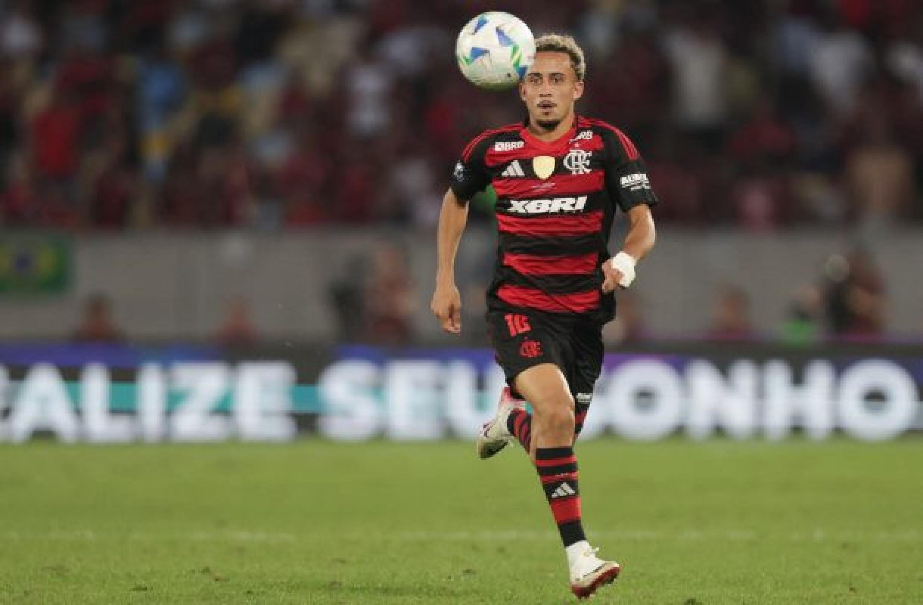 Matheus Gonçalves em ação pelo Flamengo -  (crédito: Gilvan de Souza/Flamengo)