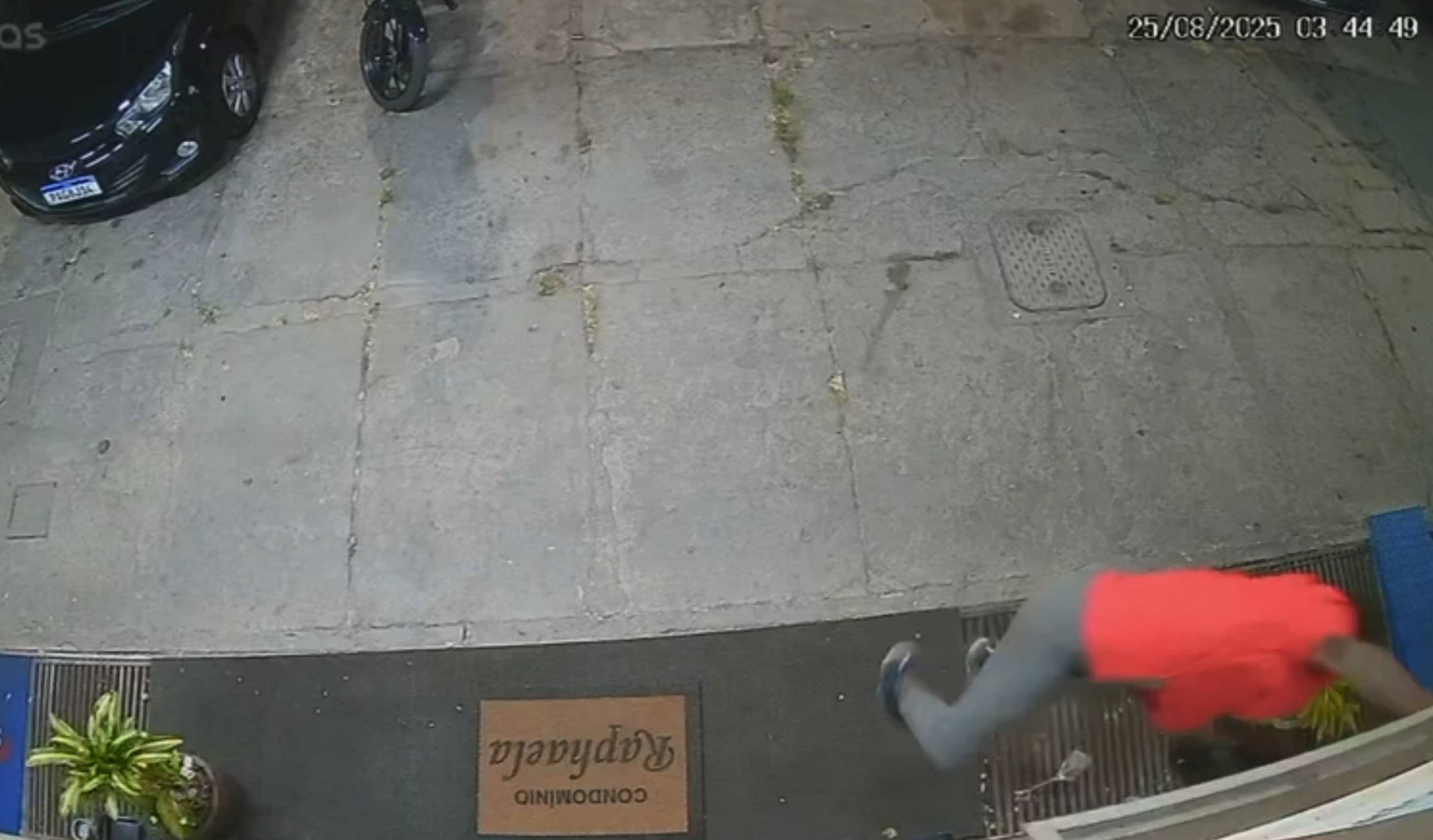 Vídeo: Homem é preso em flagrante após furto a comércio na Asa Norte