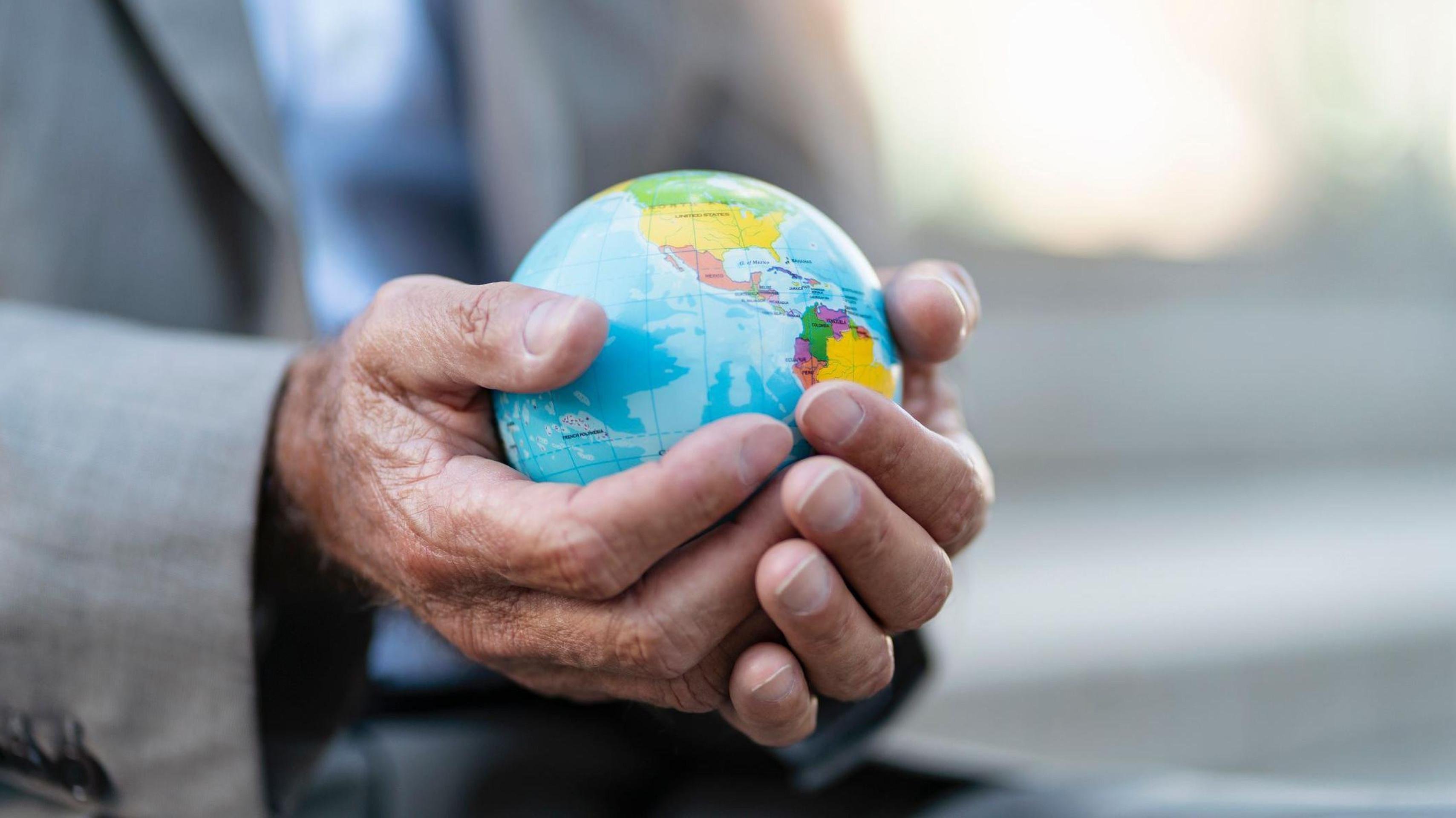 EUA eram a economia mais aberta do mundo há até pouco tempo, mas está dando uma guinada por mudanças geopolíticas, aponta entrevistado  -  (crédito: Getty Images)