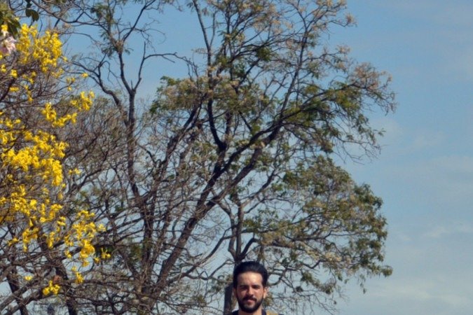 Filipe Figueiredo conta usar patinetes diariamente, mas ressalta que o cuidado em trechos esburacados é essencial