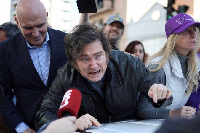 Oposição derrota Milei em eleição legislativa em Buenos Aires