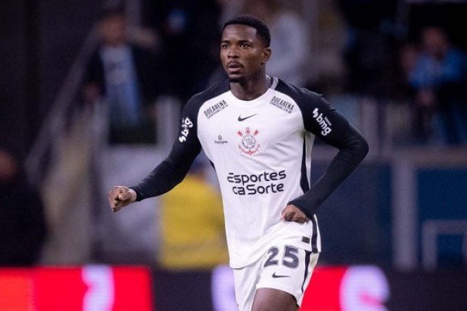 CACÃ â?? Entrou no intervalo no lugar de Charles, fazendo o time passar a atuar com trÃªs zagueiros. NÃ£o comprometeu.  NOTA: 6,0 Foto: Rodrigo Coca / AgÃªncia Corinthians