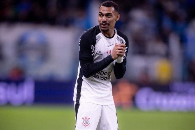 MATHEUZINHO – Foi uma boa opção no apoio, aparecendo muito no ataque e buscando o fundo, mas falhando na hora do cruzamento. Ainda assim, elogio pela dedicação ofensiva. Na defesa, teve algum trabalho quando Mendoza caiu pelo seu setor, perdendo algumas na velocidade. Deu o inteligente passe para o gol de Gui Negão e saiu logo em seguida, machucado, para a entrada de Félix Torres. Um dos melhores em campo.  NOTA: 7,0 Foto: Rodrigo Coca / Agência Corinthians