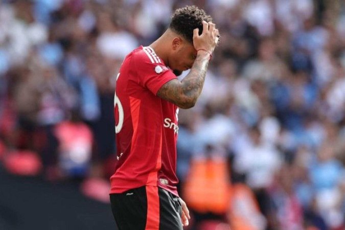 Jadon Sancho, do Manchester United, teria recusado a Roma por namoro com rapper Saweetie - (crédito: Foto: Reprodução/Instagram) Jadon Sancho, do Manchester United, teria recusado a Roma por namoro com rapper Saweetie - (crédito: Foto: Reprodução/Instagram)