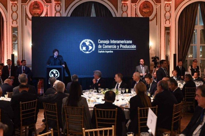 Javier Milei, presidente da Argentina, discursa durante almoço do Conselho Interamericano de Comércio e Produção (CICyP), em Buenos Aires  -  (crédito: Presidência da Argentina )