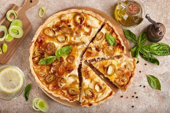 Quiche de frango com alho-poró (Imagem: natkinzu | Shutterstock) -  (crédito: EdiCase)
