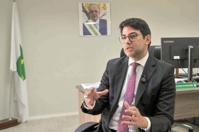 O secretário Daniel Izaias de Carvalho destaca que todas as negociações são voltadas a dívidas em situação crítica -  (crédito: Lúcio Bernardo Jr./Agência Brasília)