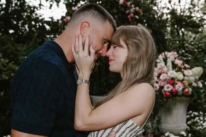 Taylor Swift e Travis Kelce selam romance com noivado - (crédito: TMJBrazil) Taylor Swift e Travis Kelce selam romance com noivado - (crédito: TMJBrazil)