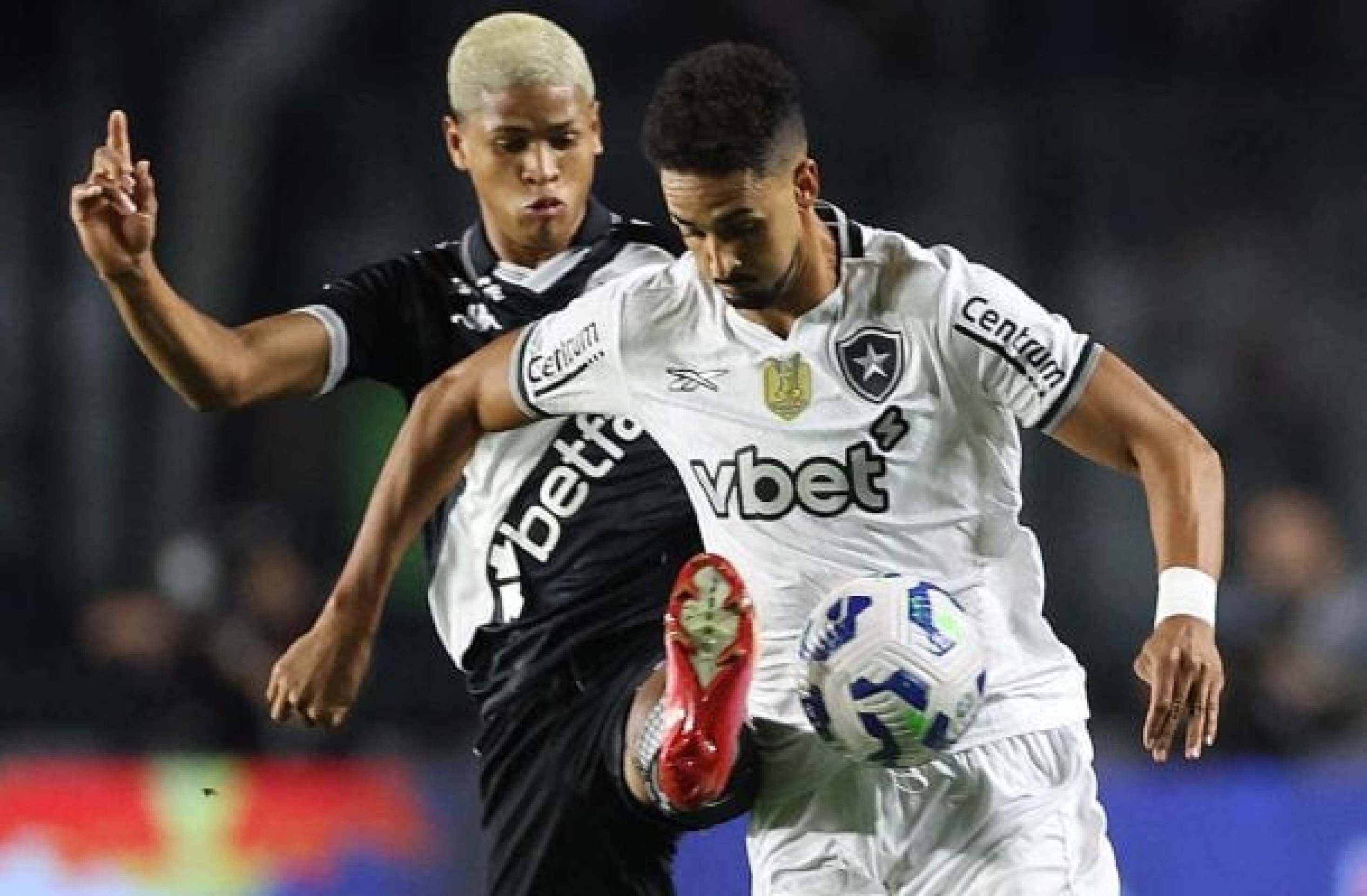 Cauan Barros vê evolução do Vasco: ‘Praticamente mudou tudo’