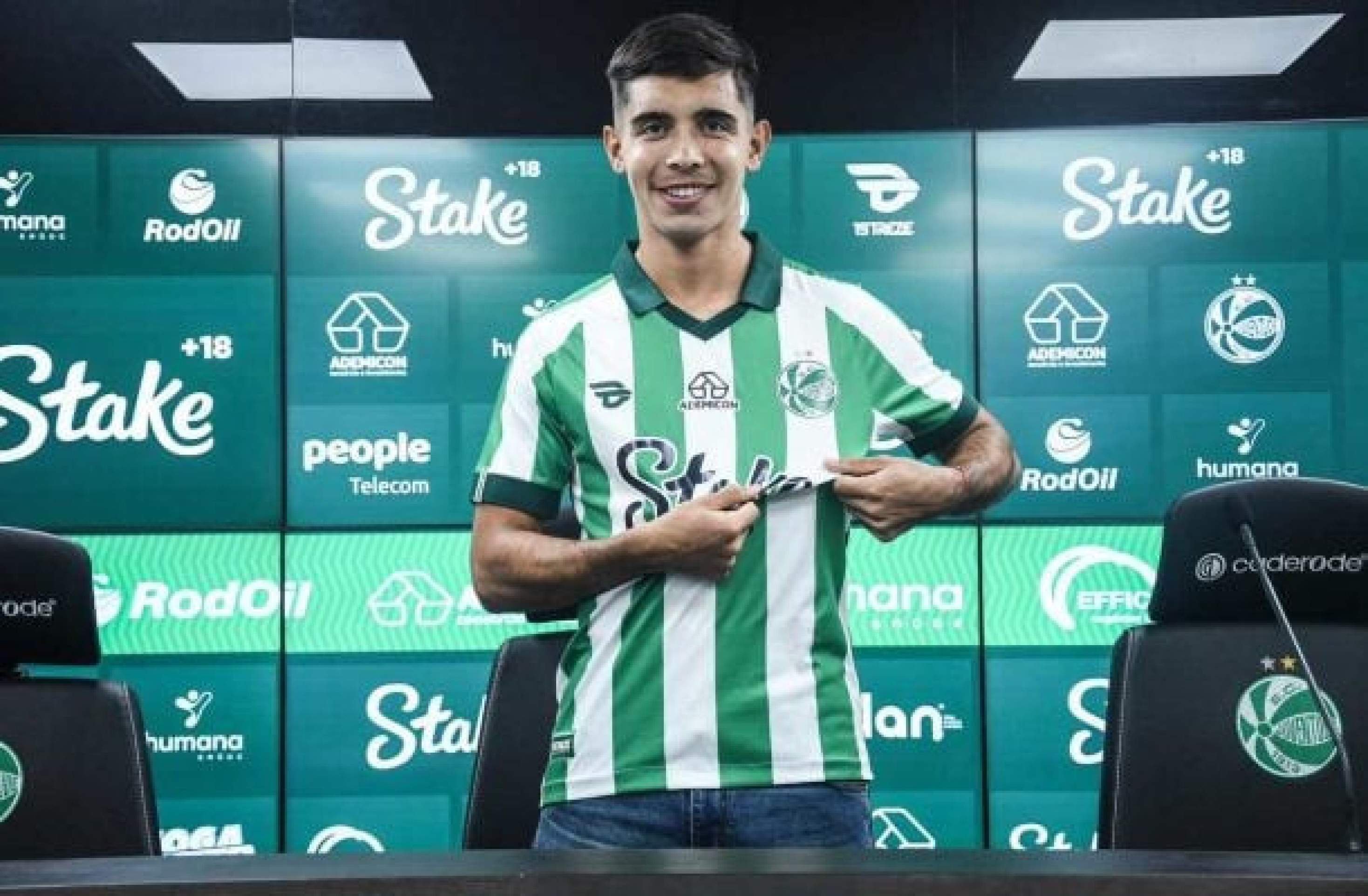 Sforza explica saída do Vasco: ‘Quero somar minutos’