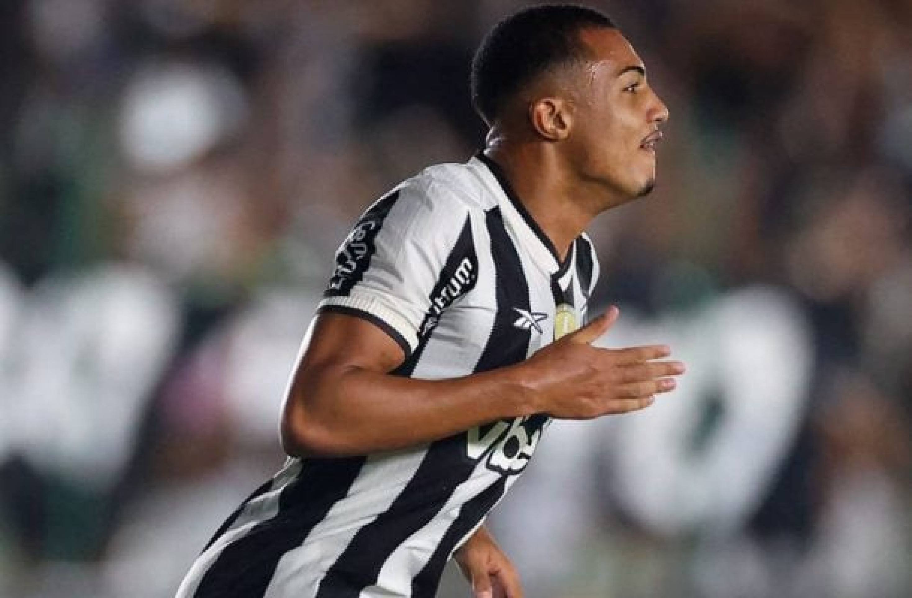 Botafogo encaminha empréstimo de Kayke ao Fortaleza, de Renato Paiva