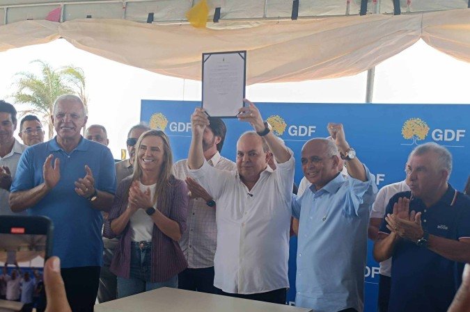 Ibaneis Rocha assinou ordem de serviço para a construção do viaduto que dará acesso a Planaltina - (crédito: Ana Carolina Alves/CB/D.A Press) Ibaneis Rocha assinou ordem de serviço para a construção do viaduto que dará acesso a Planaltina - (crédito: Ana Carolina Alves/CB/D.A Press)